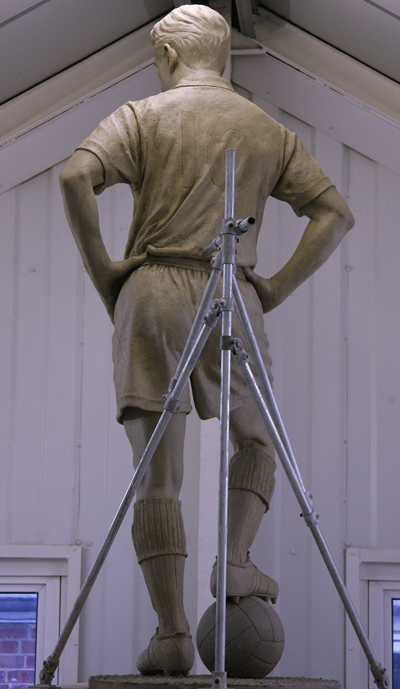 bronze sculptor