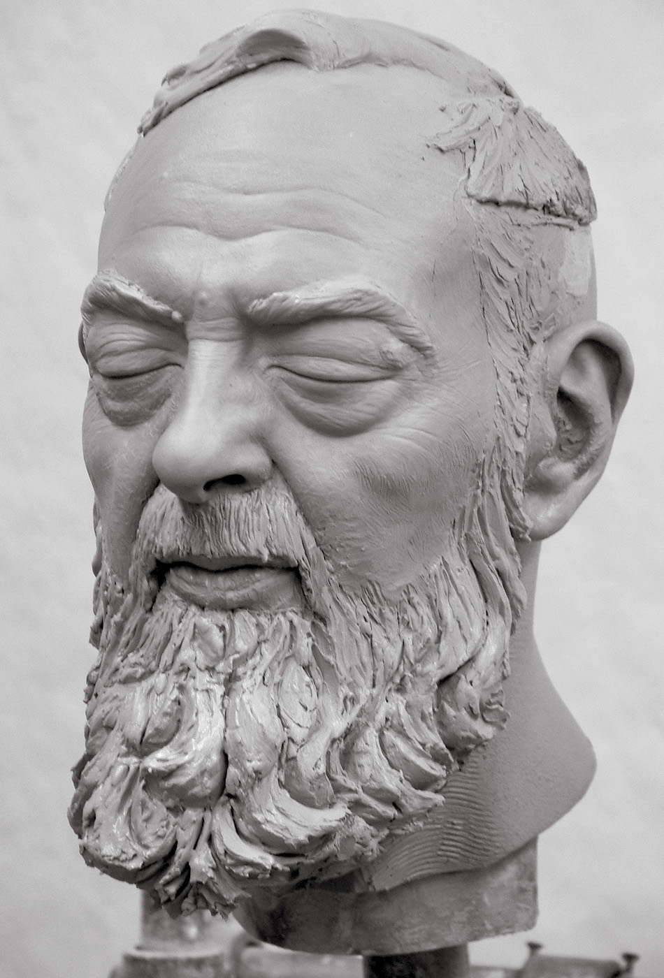 Portrait sculptor Padre Pio