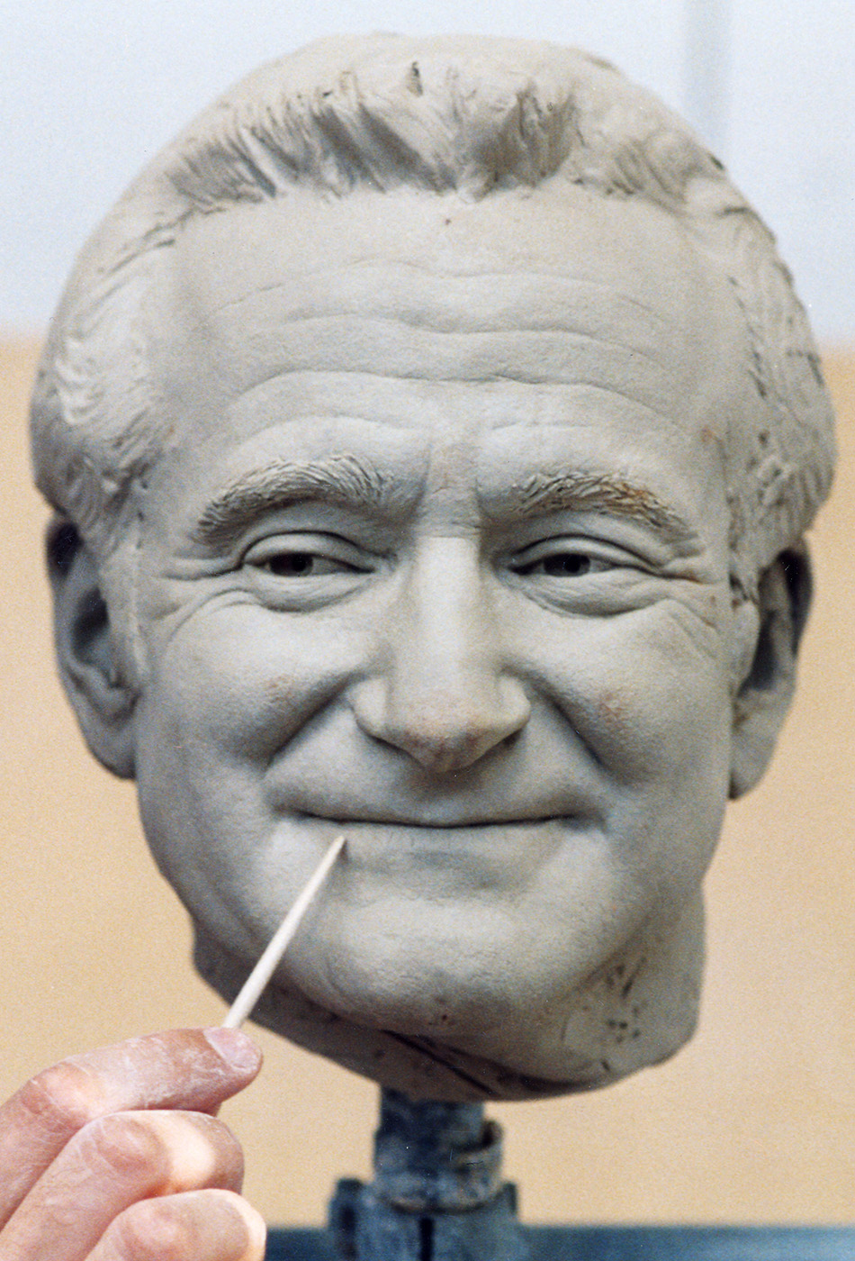 Portrait sculptor Robin Williams